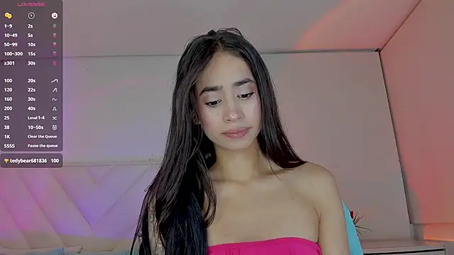 Chat +18 de misscassidy_ ao vivo