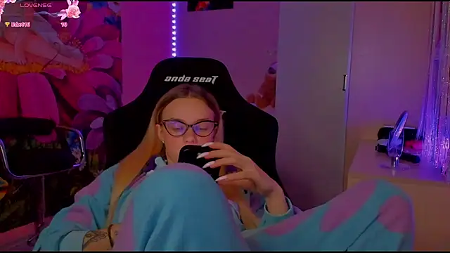 Chat +18 de LilKittyX ao vivo