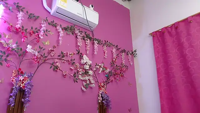 แชท XXX สดของ skinnybarbie022