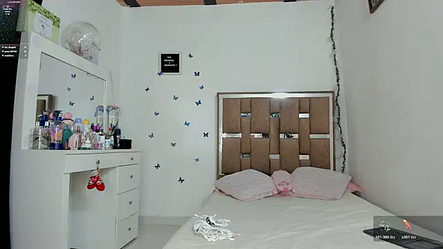 แชท XXX สดของ kendall-ewers