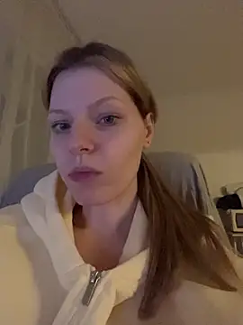 MaryHiggins live XXX chat