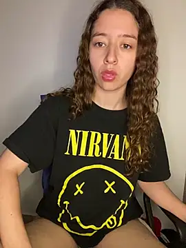 -rosi 라이브 XXX 채  팅