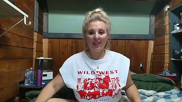 lisaxlovexxx's Webcam Show