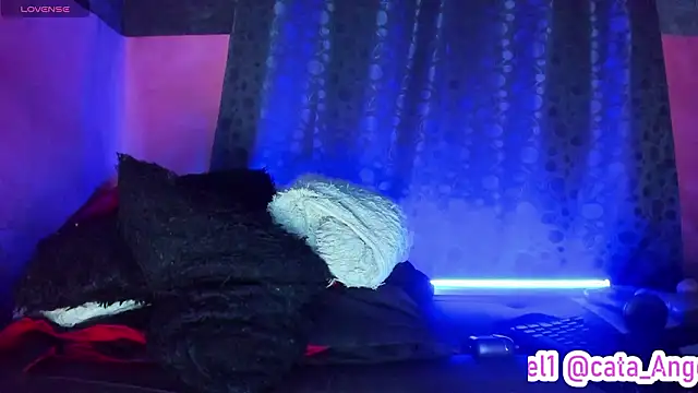 Cata-angel Chat XXX live