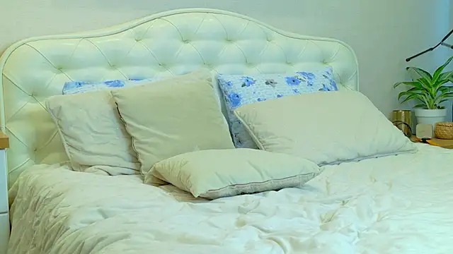 LadySweetWife Adlı Modelin Canlı XXX Sohbeti