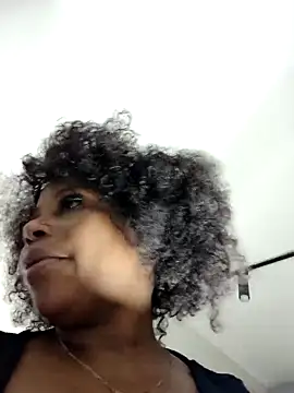 Nattybae009 Adlı Modelin Canlı XXX Sohbeti