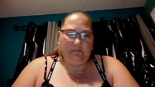 SexyNikki6969 Adlı Modelin Canlı XXX Sohbeti