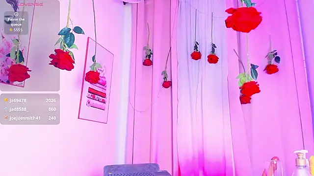 NicoleMadrird 即時 XXX 聊天