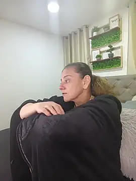 sasi_luna Chat XXX live