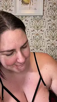 Lacey-BBW ওয়েবক্যাম শো