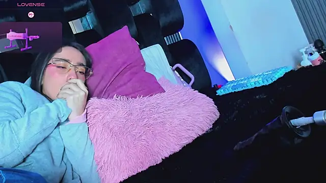 levana1 Live XXX Chat