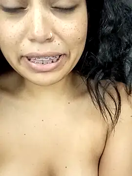 Putaalexa élő XXX-chatje