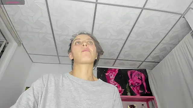 Pertunjukan Kamera Web mariecam420