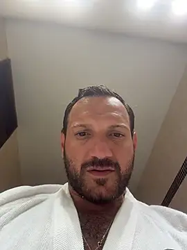 JonJ0 লাইভ XXX চ্যাট