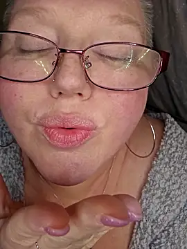 Budd_Bunney Live XXX-chat