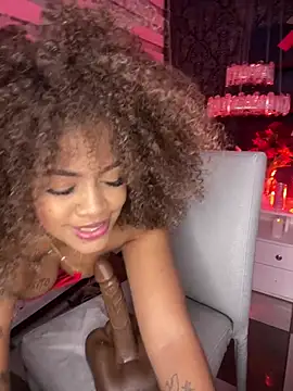 riri_brunnete Live XXX Chat