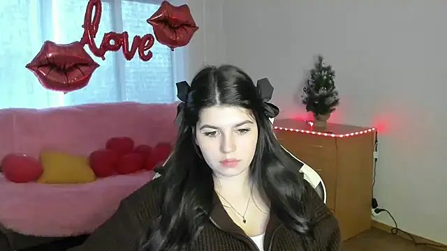 Show modela KisaModel na web-kameri