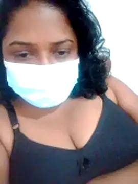 Show modela boosypussy na web-kameri