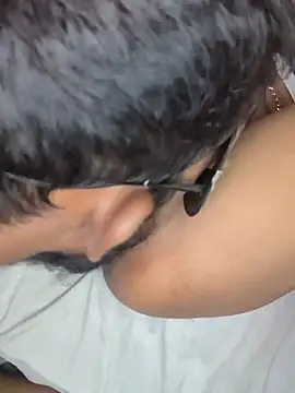 Pokazy przed kamerką – Naughty_soulz