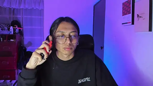 Chat +18 de _Astrea_ ao vivo