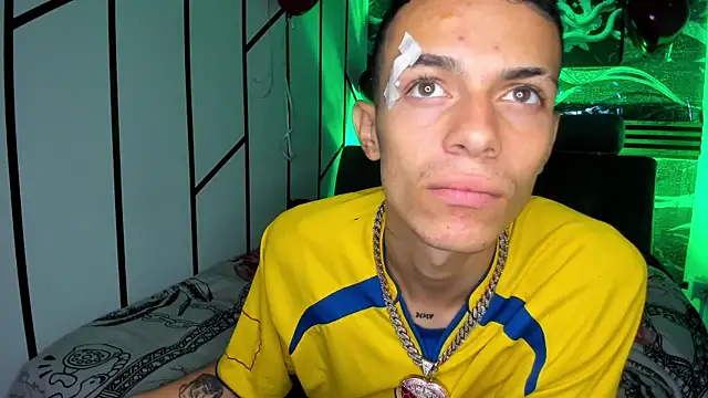 Chat +18 de ELL_PBC ao vivo