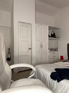 julieta_jhonss: онлайн-секс-чат