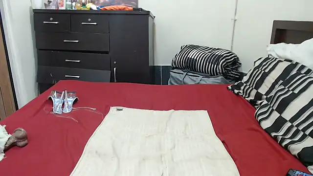 VoluptuousXX5 即時 XXX 聊天