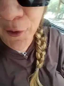 BubblegumCj – Naživo XXX chat