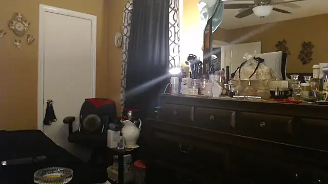 DivatheSnakecharmer 라이브 XXX 채팅