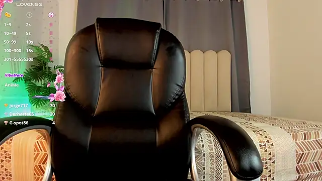 Latifa_ali élő XXX-chatje