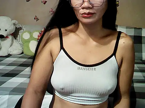 Mia_Rein: διαδικτυακό σόου στην κάμερα