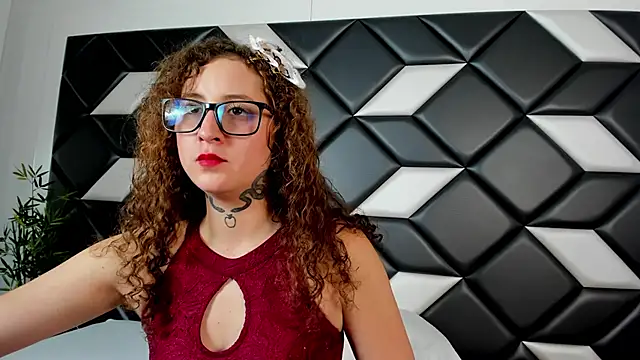 SharonMartini 现场XXX聊天