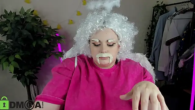 Mia_R0ss Chat XXX in diretta