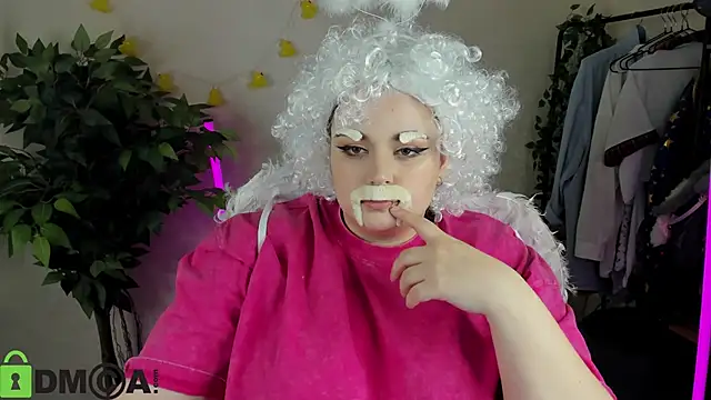 Mia_R0ss élő XXX-chatje