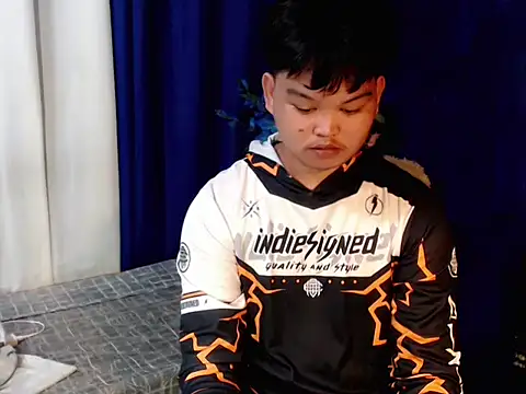 Pertunjukan Kamera Web Rain_cum