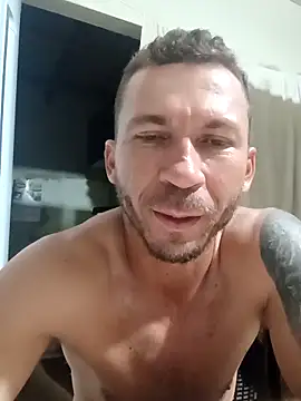 RobertoLuiz84 Adlı Modelin Canlı XXX Sohbeti