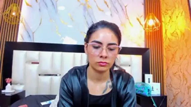 Chat XXX en directo de NicoleEsposito