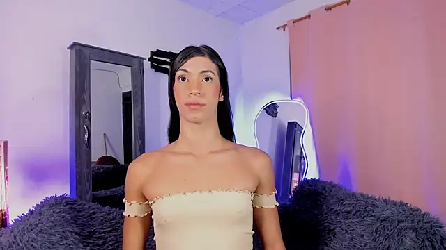 REINA_ADAHARAn Live XXX chat