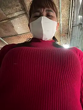 YANINA120: διαδικτυακό σόου στην κάμερα