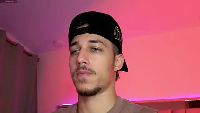 orionblaze69_ Adlı Modelin Canlı XXX Sohbeti