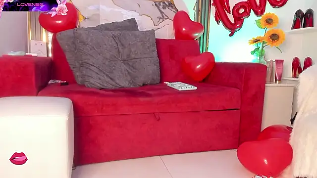 LoverLauren2 Adlı Modelin Canlı XXX Sohbeti