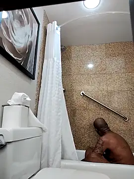 Pokazy przed kamerką – sinnernoir