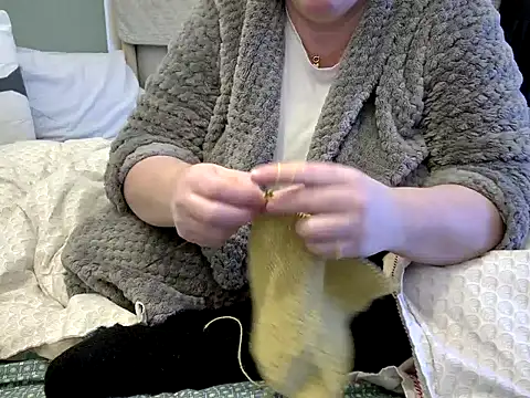 Pertunjukan Kamera Web MarthaBriest