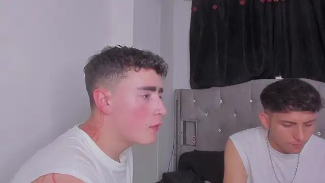 Вебкам-шоу naughtysalomon__