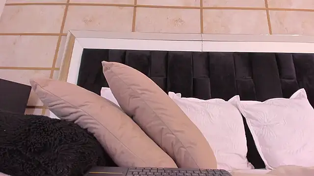 RoxyLior's Live XXX Chat