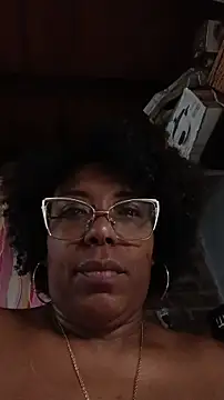 Chat +18 de ChanneldelaCroix ao vivo