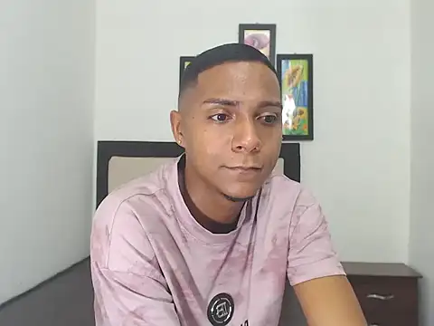 hotboyluxe 现场XXX聊天