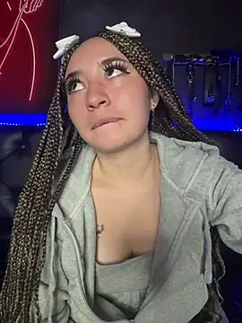 Sophie_LS Adlı Modelin Canlı XXX Sohbeti