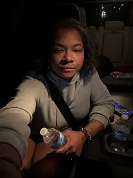 HaloRodeoLover2's Live XXX Chat