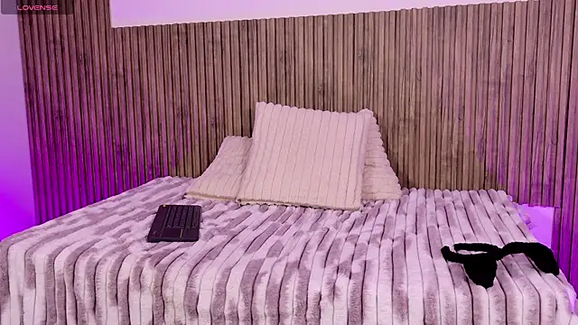 ZoeAniston Chat XXX live